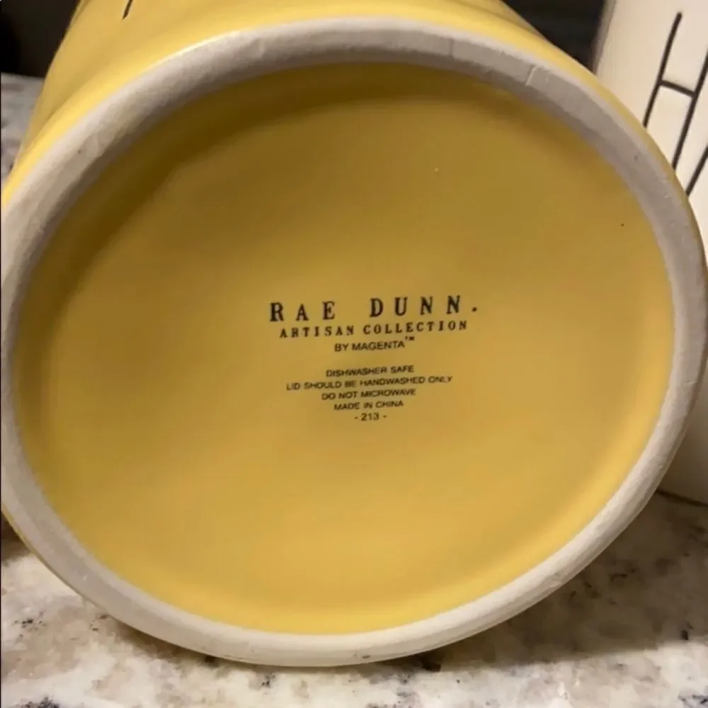 NWT RAE DUNN CRACK ME UP SPRING YELLOW MATTE CERAMIC BEAUTIFUL CANISTER JAR